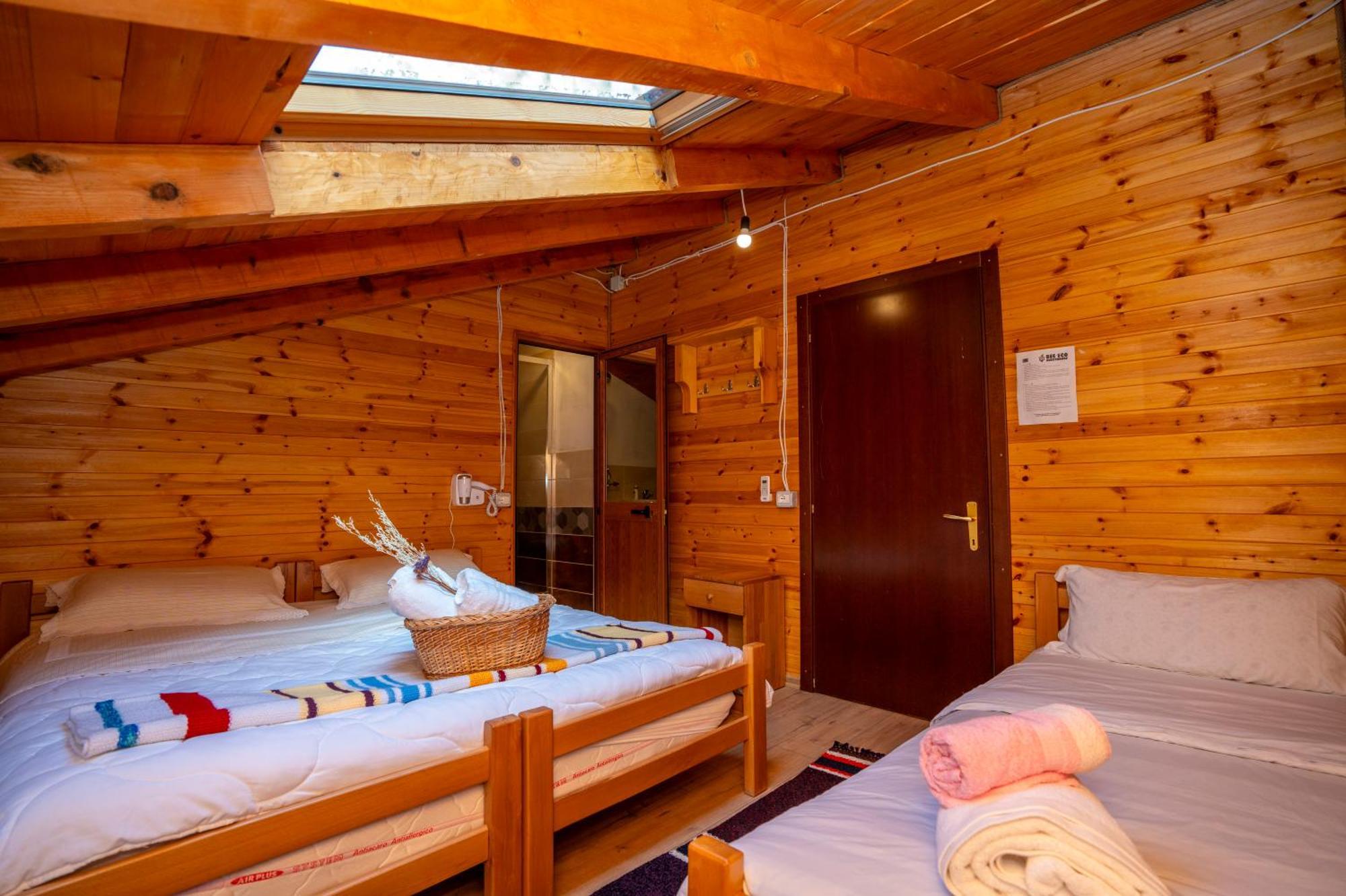 Bee Eco Guest House Moll' e Shoshit Ngoại thất bức ảnh