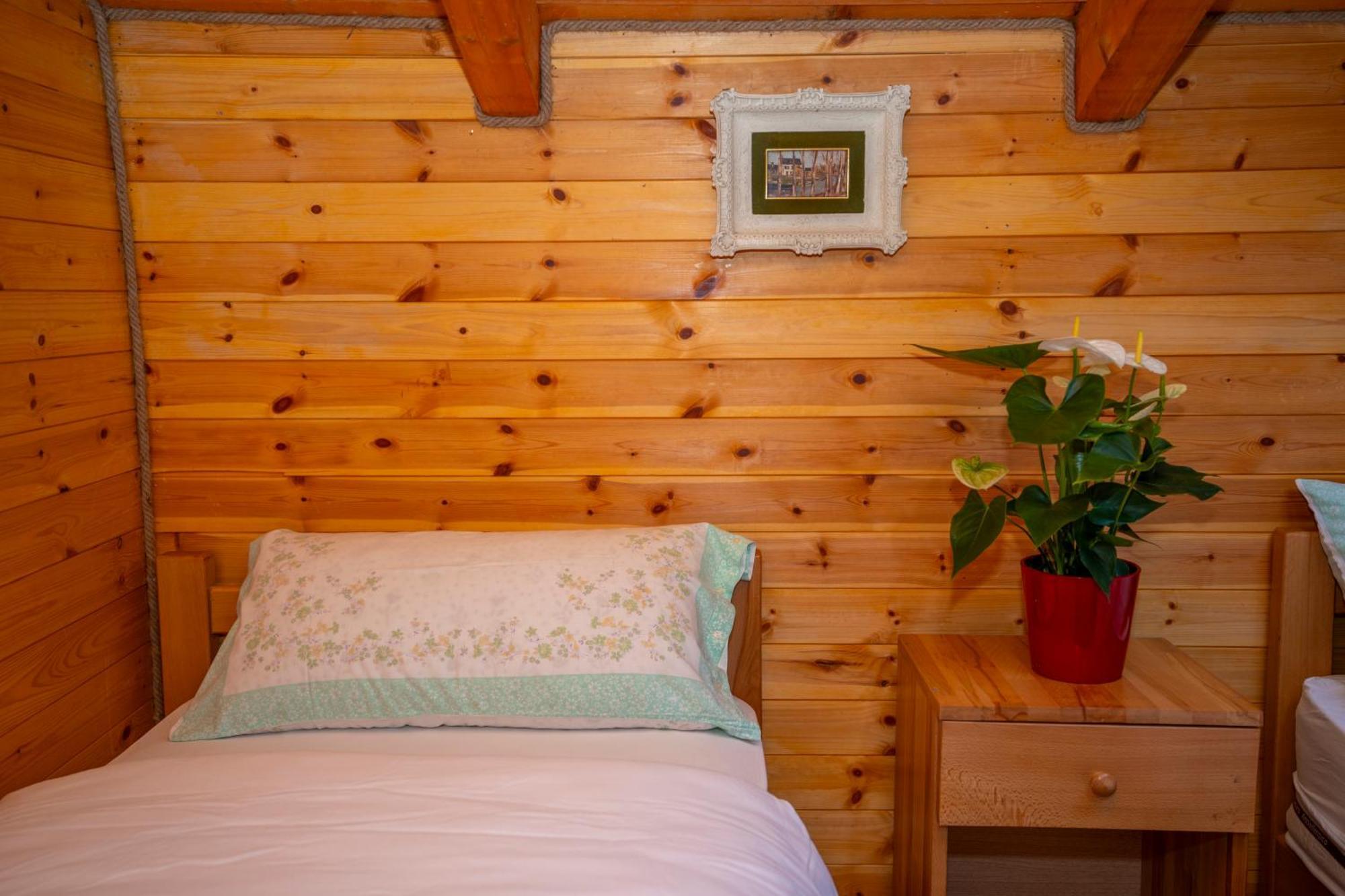 Bee Eco Guest House Moll' e Shoshit Ngoại thất bức ảnh